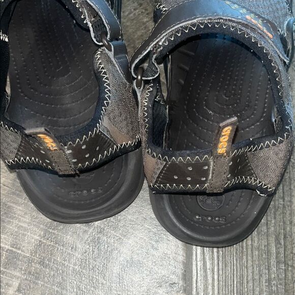 CROCS Brown Sandals with Adjustable Straps and Rugged Soles - Picture 4 of 4